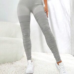 SHEIN Scrunch Butt Seamless Leggings Size Small